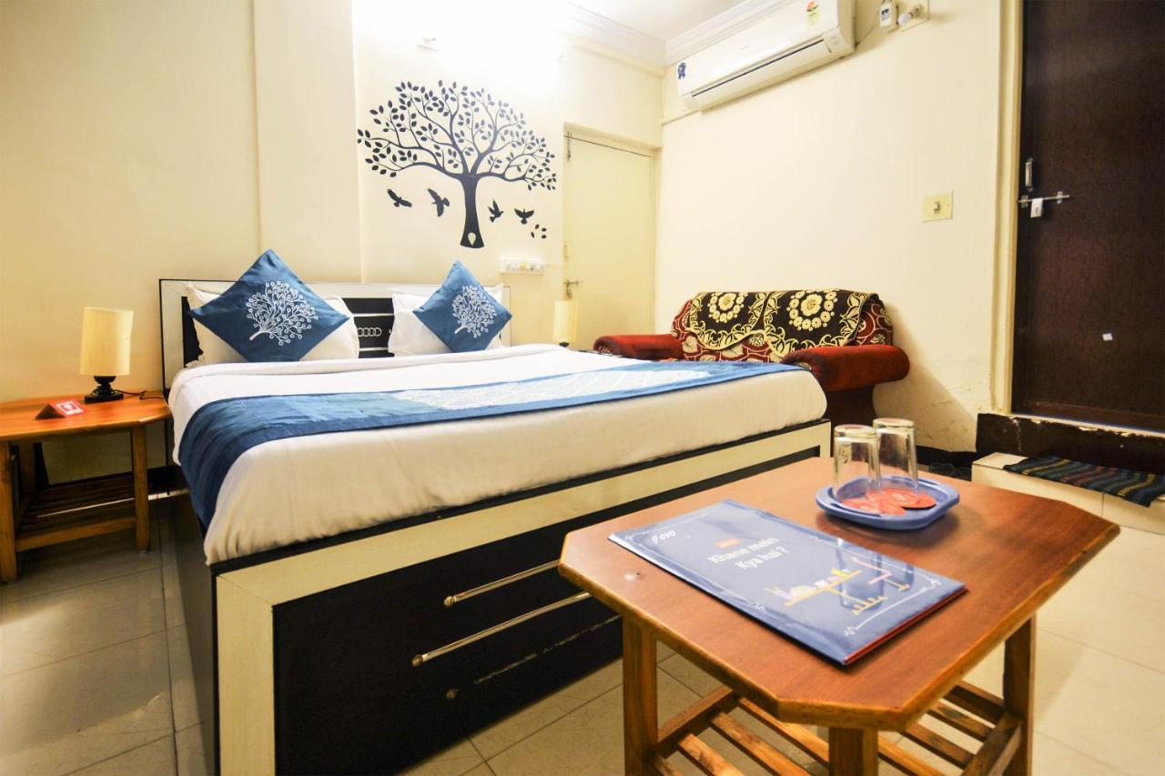 Oyo Hotel Blue Diamond Ahmedabad Eksteriør billede