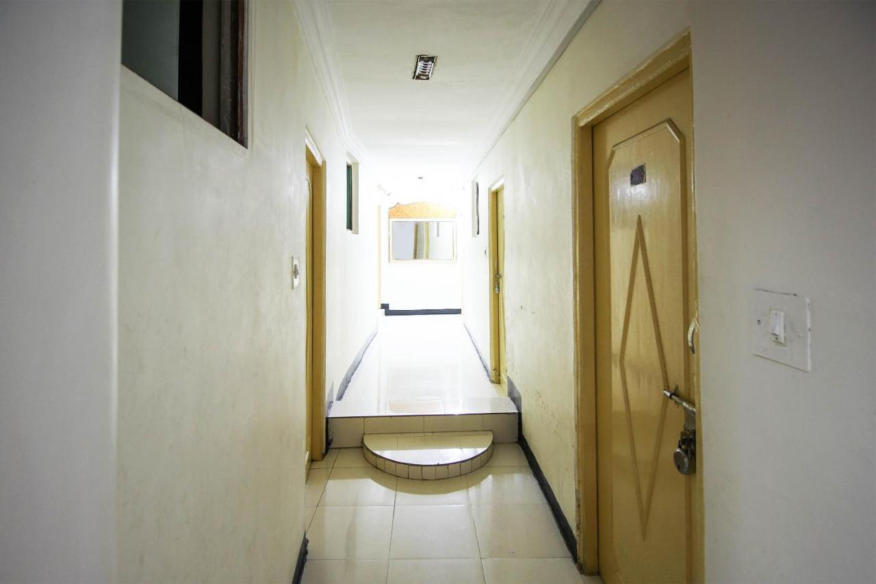Oyo Hotel Blue Diamond Ahmedabad Eksteriør billede
